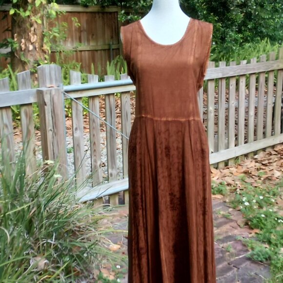 M.P.H. Dresses & Skirts - MPH🌹Womens Gorg! Vintage Rust Brown Embroidered Long Maxi Sleeveless Dress🌹